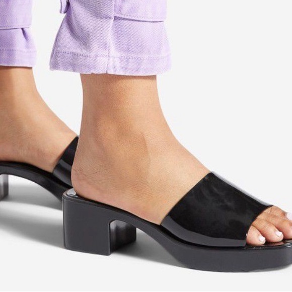 Shiny Black Slip On Open Toe Chunky Heel Size 6 - Picture 3 of 4